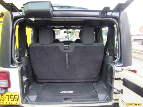 Imagen 23 de 25 de Jeep Wrangler 3.8 Sport
