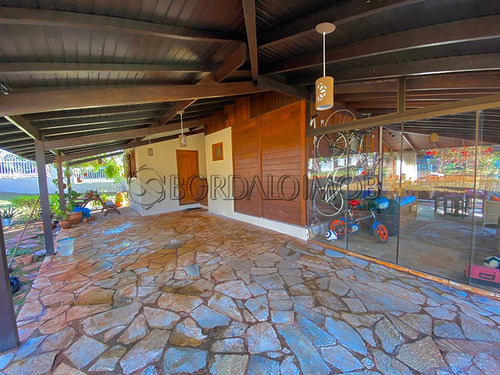 Imagem 30 de 30 de Park Way Casa Em Estilo Colonial Com 260m² Privativos Em Lote De 2.500m², 2 Quartos Sendo 1 Suíte. - Villa129299