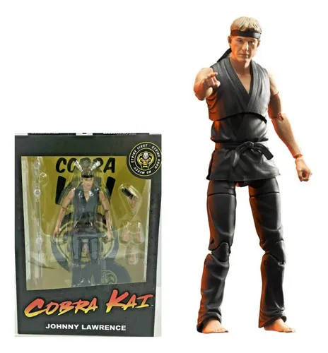 Boneco Johnny Lawrence Cobra Kai Figura Diamond Select Toys Boneco Johnny Lawrence Cobra Kai Figura Diamond Select Toys