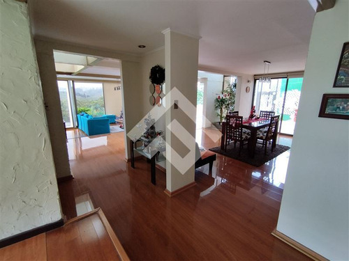 Casa En Venta Los Almendros, Reñaca, 5d Y 4b, Viña Del Mar