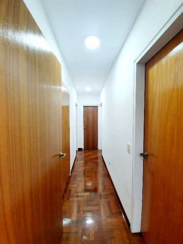 Imagen 9 de 16 de Alquilo Apto 170mts2 3h+s/3b+s/2pe Santa Eduvigis 4613