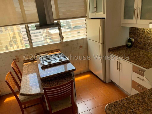 Vendo Cómodo Apartamento Los Palos Grandes !!! Contactame.!!