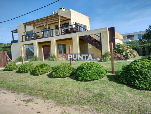 Casa Venta Manantiales, Punta Piedras