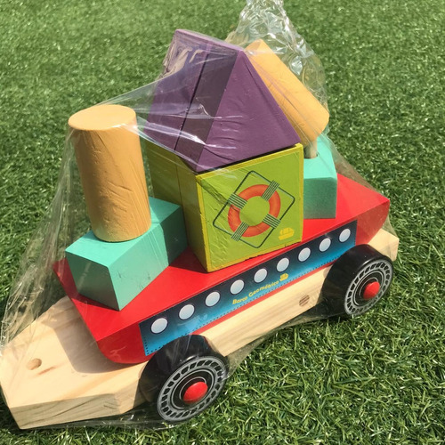 Imagem 3 de 5 de Brinquedo Educativo Infantil Barco Geométrico