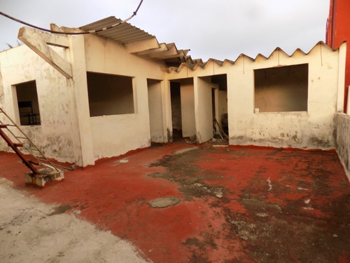 Imagen 17 de 28 de Casa Con Local En Venta