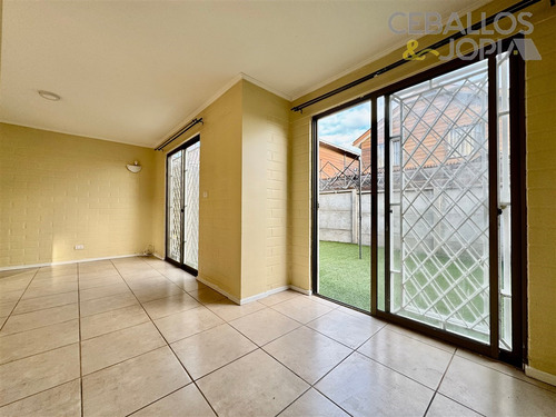 Casa En Venta De 3 Dorm. En Villa Alemana