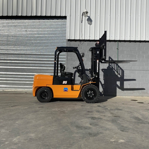 Imagen 6 de 15 de Autoelevador 3500kg 3.5 Toneladas Triple Torre 4.5m