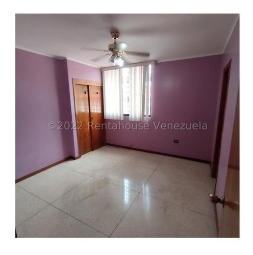 Imagen 4 de 15 de Casa En Venta El Marques 22-29002 Wolfgang Liaz 0414-132-24-22 0412-582-01-12