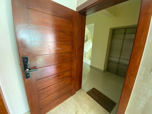 Imagen 2 de 30 de Vendo Lujoso Y Amplio Penthouse En Alma Rosa 1