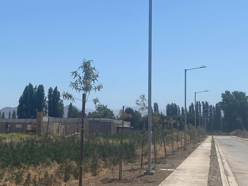 Condominio, Guardias 24/7 En Chicureo, A Pasos De Colegios