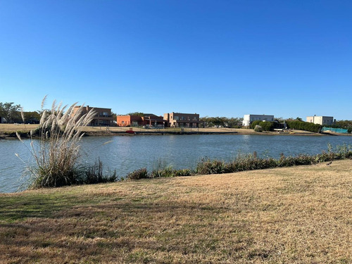 Imagen 3 de 14 de Terreno En Venta En El Cantón Barrio Islas