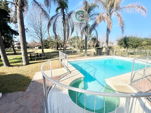 Casa En Venta Country Club Banco Provincia( Fondo Arroyo)