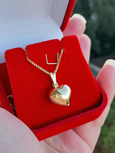 Imagem 1 de 2 de Colar Feminino De Coração Romântica Semijoia Banhado A Ouro