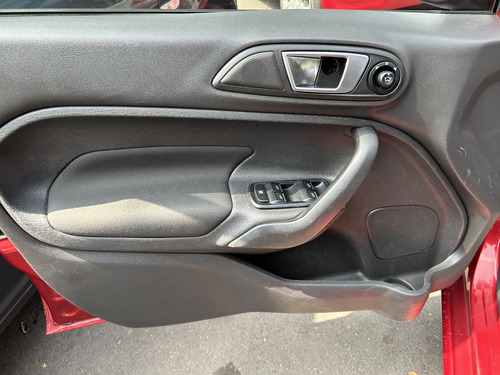 Ford Fiesta 1.6 Se Sedan Mt