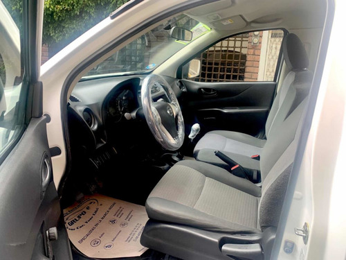 Imagen 15 de 15 de Nissan Np300 2.5 Estacas Dh Aa Mt