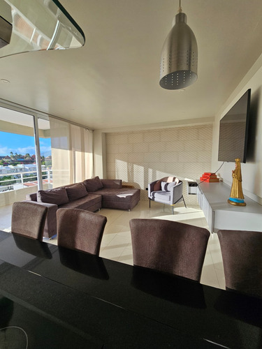 Moderno Apartamento En Punta Pacifico