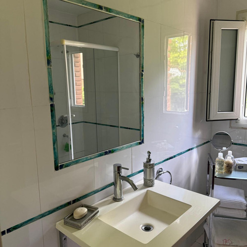 Casa En Venta - 3 Dormitorios 3 Baños - Cochera - 1.100mts2 - Campana