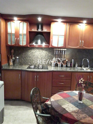 Imagen 9 de 30 de En Venta Hermoso Town House, Totalmente Amoblado, Conj. Resid. La Casona Baja
