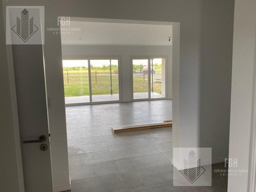 Casa A Estrenar En Naudir!!!