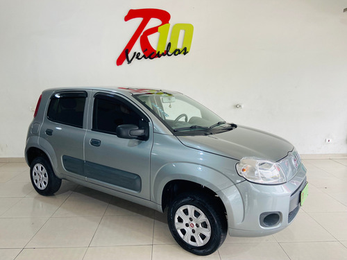 Fiat Uno Uno Vivace 1.0 8V (Flex) 4p