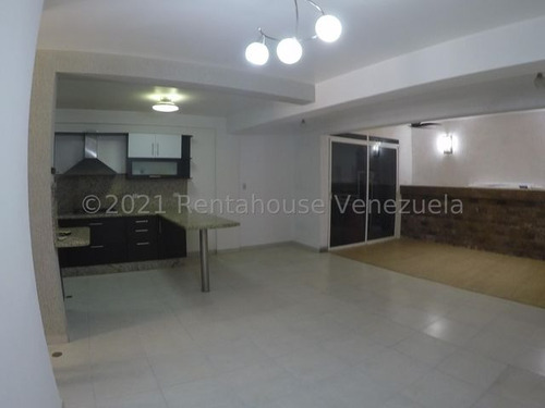 Increible Villa Ubicada En Conjunto Residencial De Solo 19 Casas, Cuenta Con Planta Electrica 100%, Pozo De Agua, Gas Directo, Con Agradables Areas Sociales (piscina, Parrillera)