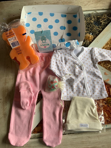 Ajuar De Bebe 1-3 Meses En Caja De Regalo 6 Piezas 