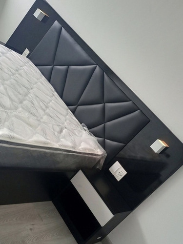 Imagen 1 de 3 de Cama Moderna Queen Size Excelsior Geometrí