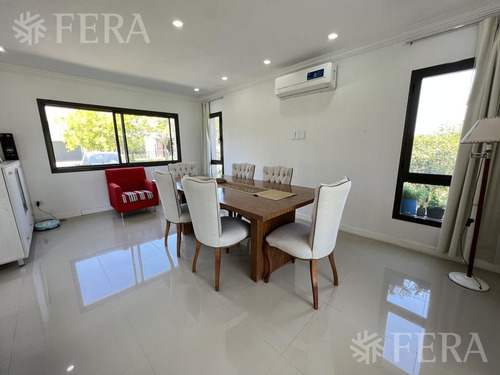 Imagen 6 de 26 de Venta Casa 4 Ambientes Con Galería Con Parrilla Y Fondo Libre Con Piscina En La Candida (30702)