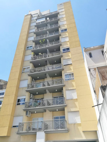 Venta Departamento Moron 2 Ambientes Con Cochera Cubierta + Baulera 