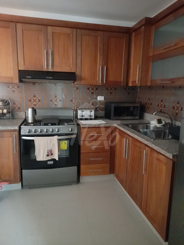 Imagen 14 de 18 de Vendemos Apartamento 2do Nivel En Residencial Con Piscina (hfa-241)