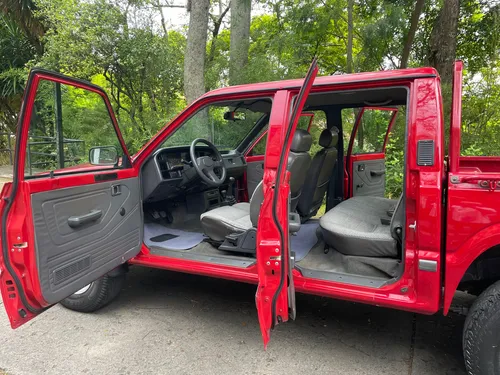 Mazda B2600 2.6 B2600
