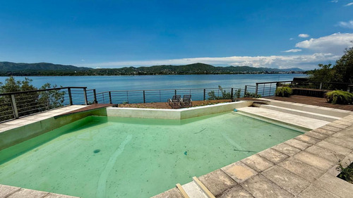 Casa, Venta, Bajada Al Lago, 3 Dormitorios, 4 Baños. Villa Carlos Paz