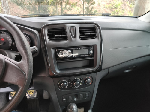 Renault - Logan - Autentique 1.0 16v 2015