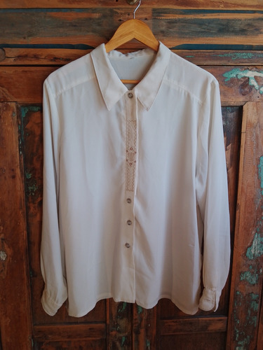 Camisa Tipo Seda Con Bordado Al Frente Retro Vintage 