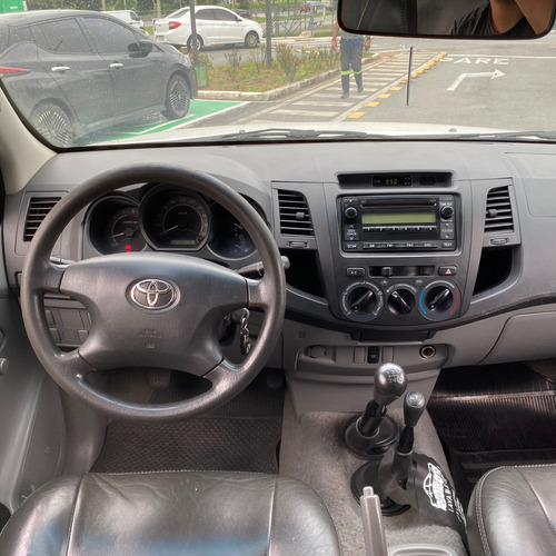 Toyota Hilux 2.5 Cab. Dupla 4x4 4p