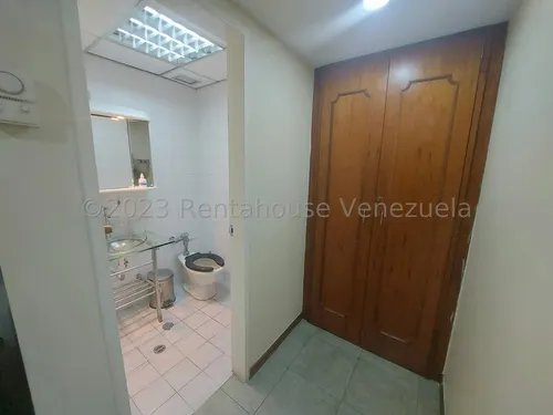 Ivanna Cod. 24-15583