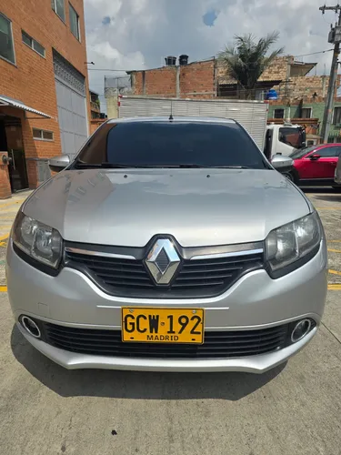 Renault Logan 1.6 Privilege / Intens
