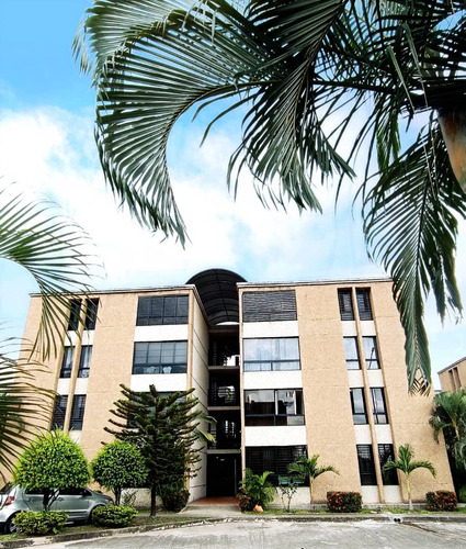 Se Vende Apartamento En Urbanización Palma Real, La Victoria