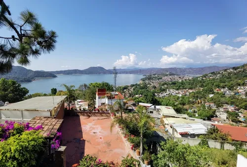 Casa En Venta Con Excelente Vista Al Lago