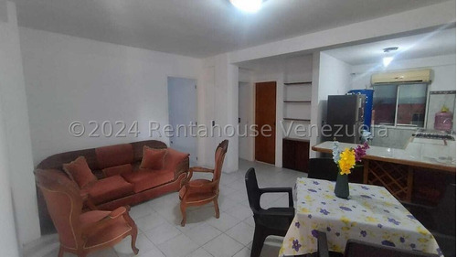 Apartamento Amoblado Cabudare, En Alquiler, Con Fácil Acceso A Transporte Publico, Zonas Comerciales Y Av La Ribereña, Ideal Para Ti Que Estas Iniciando Tu Independencia Familiar, Dennymar Bdb3b5*