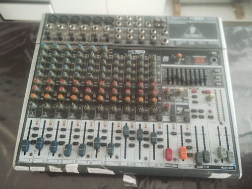 Mesa De Som Behringer 1832 Usb