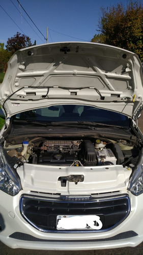 Peugeot 208 1.5 Allure Touchscreen 2015