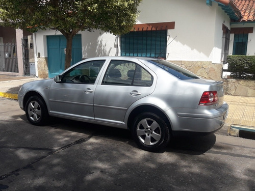 Volkswagen Bora 2.0 Trendline 115cv 2012