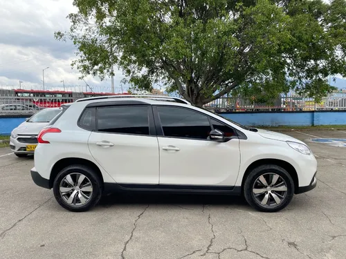 Peugeot 2008 1.6 Active At