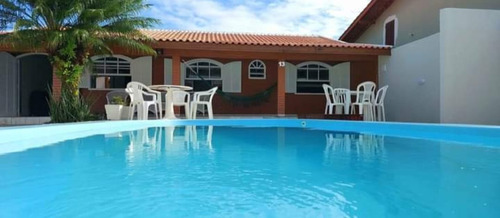 Casa Com Piscina Em Guaratuba, Litoral Paranaense.