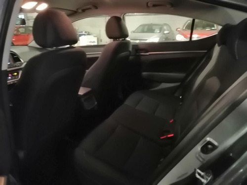 Imagen 13 de 15 de Hyundai Elantra 2018 2.0 Gls Premium At