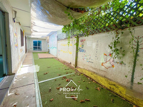 Casa En Arriendo De 14 Dorm. En Las Condes