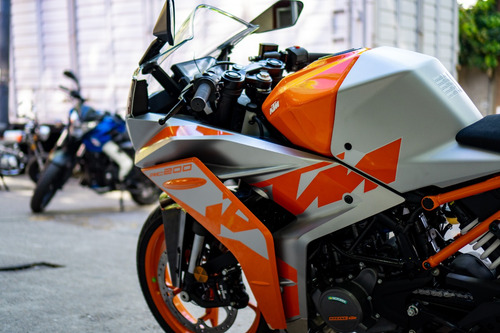 Moto 0km Ktm Rc 200 2023 Pista Naked Urquiza Motos