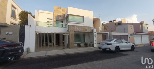 Venta Casa 4 Ambientes La Moraleja