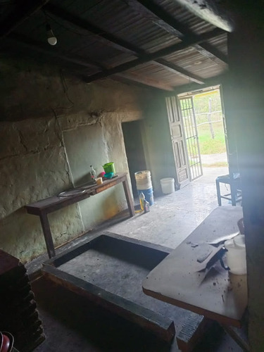 Finca En Venta Aldea La Montaña-lobatera/im